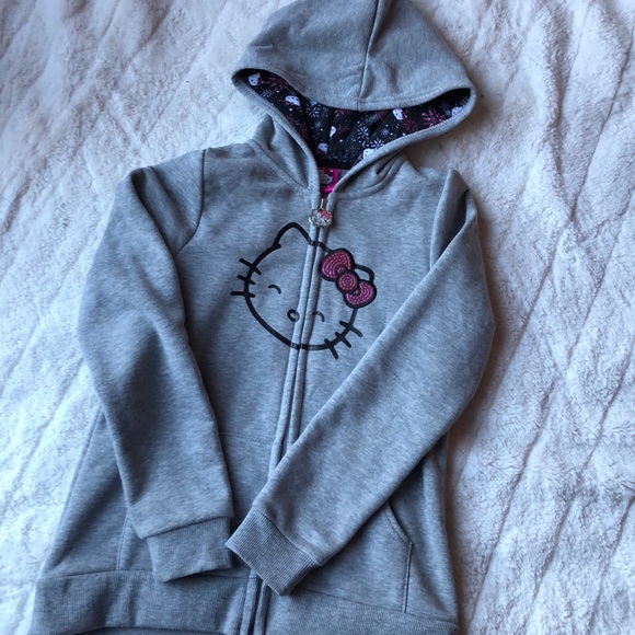 Adorable Hello Kitty Set - Picture 4 of 4